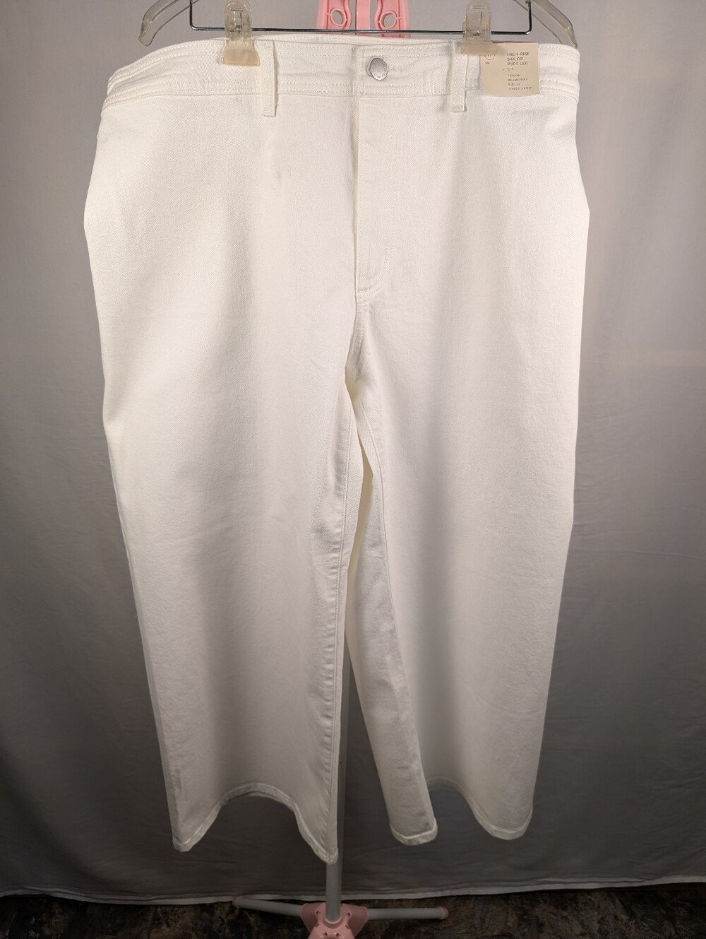 NWOT Quacker Factory 3 Pc White Gold Rhinestone Capri Set Size Large